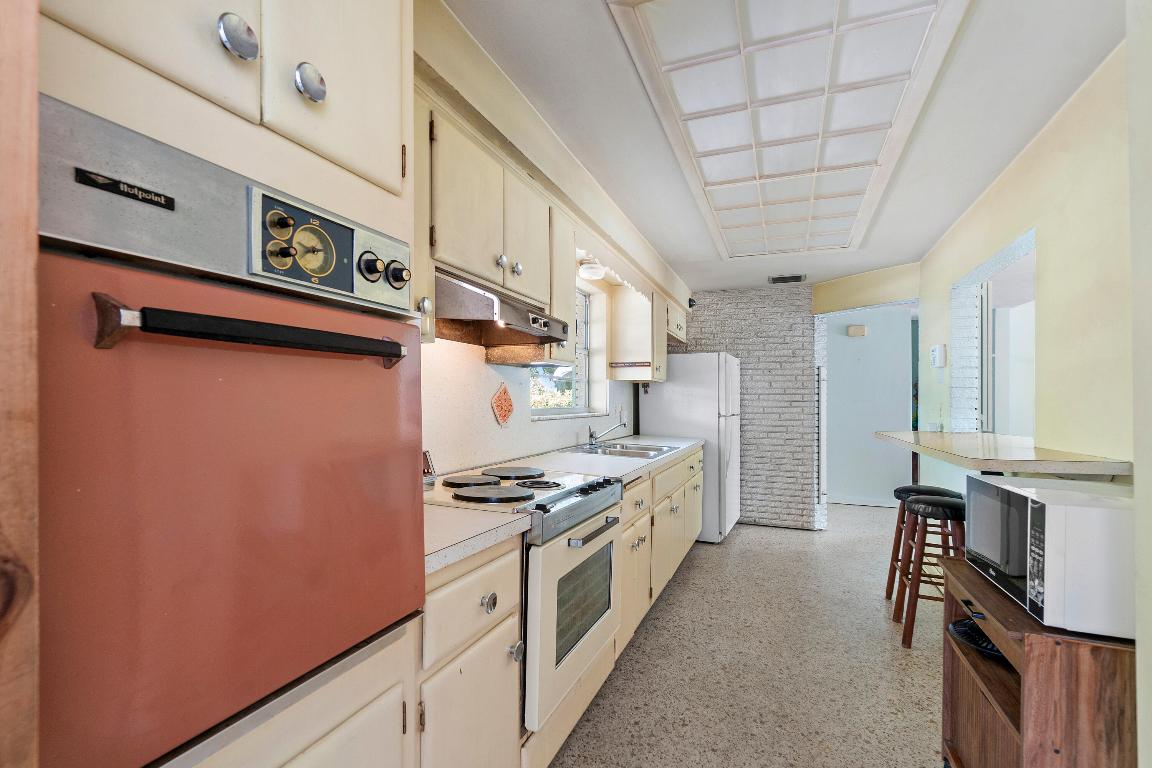 650 Las Palmas Parkway, Boynton Beach