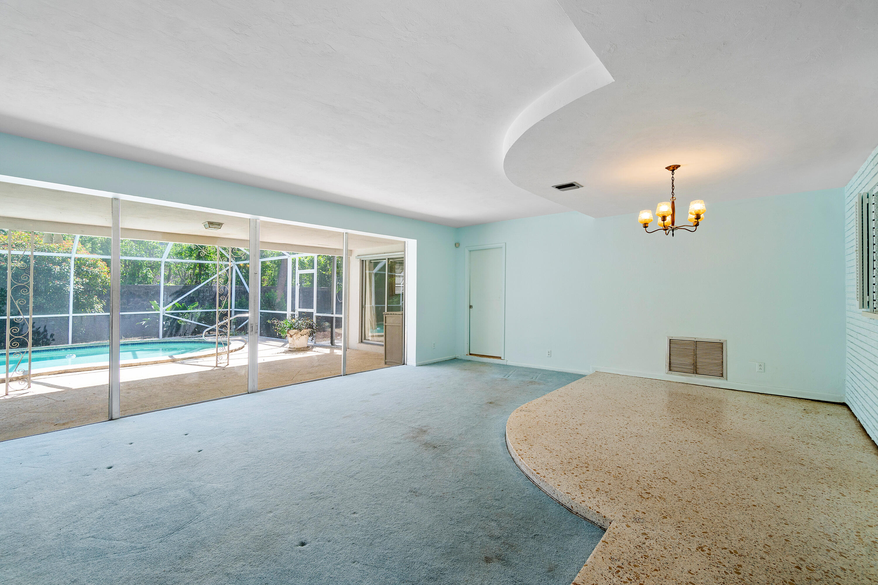 650 Las Palmas Parkway, Boynton Beach