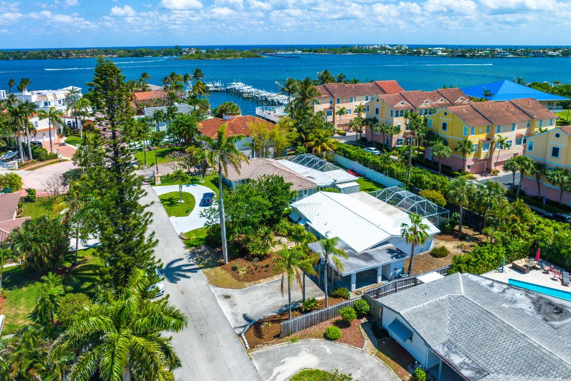 650 Las Palmas Parkway, Boynton Beach