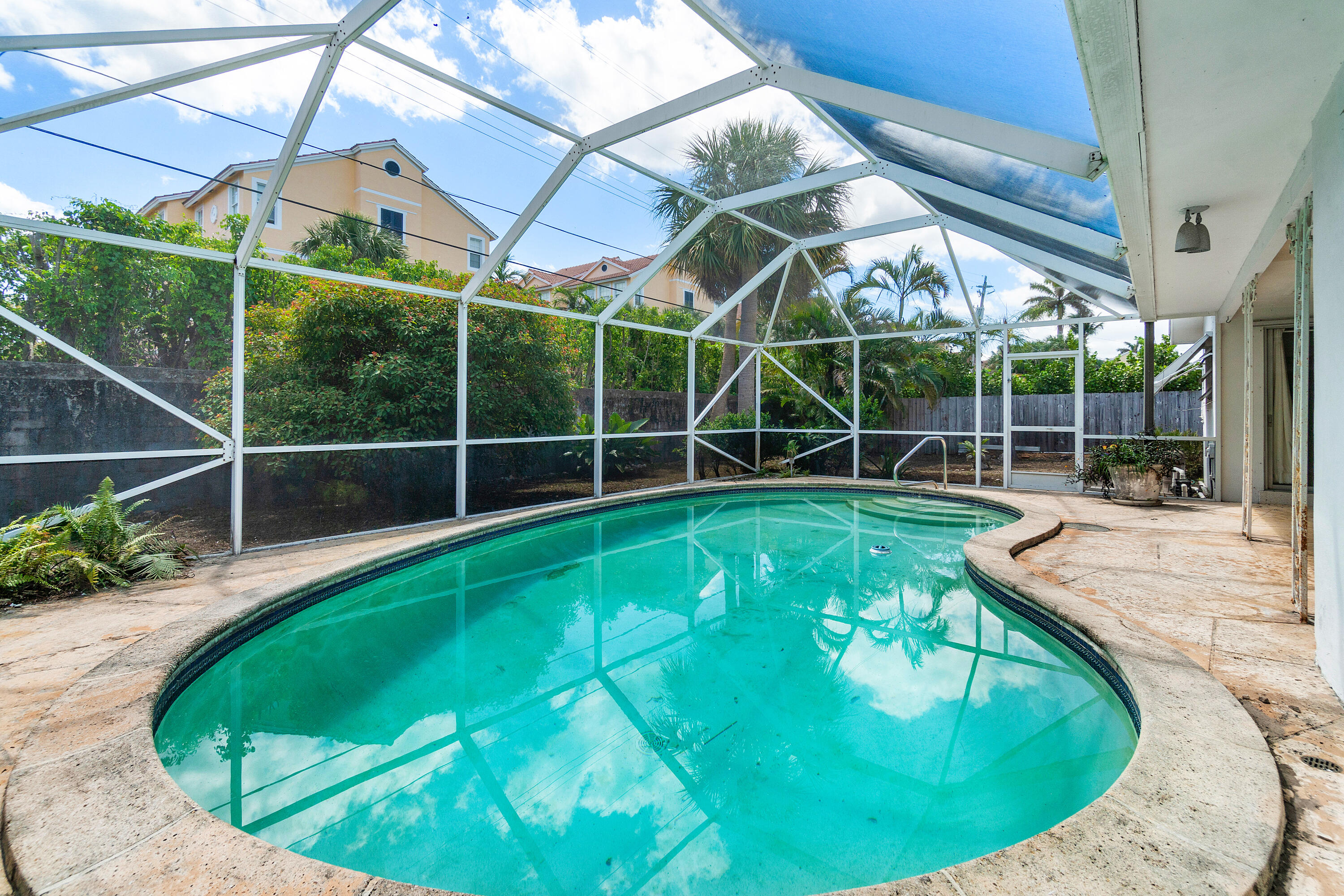 650 Las Palmas Parkway, Boynton Beach