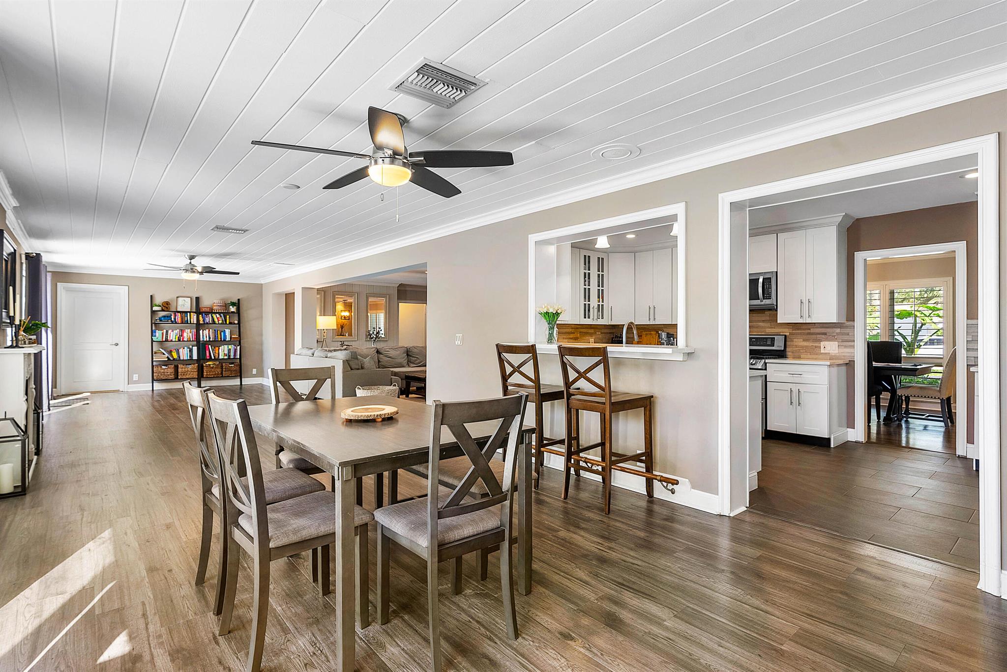 702 Lake Shore Drive