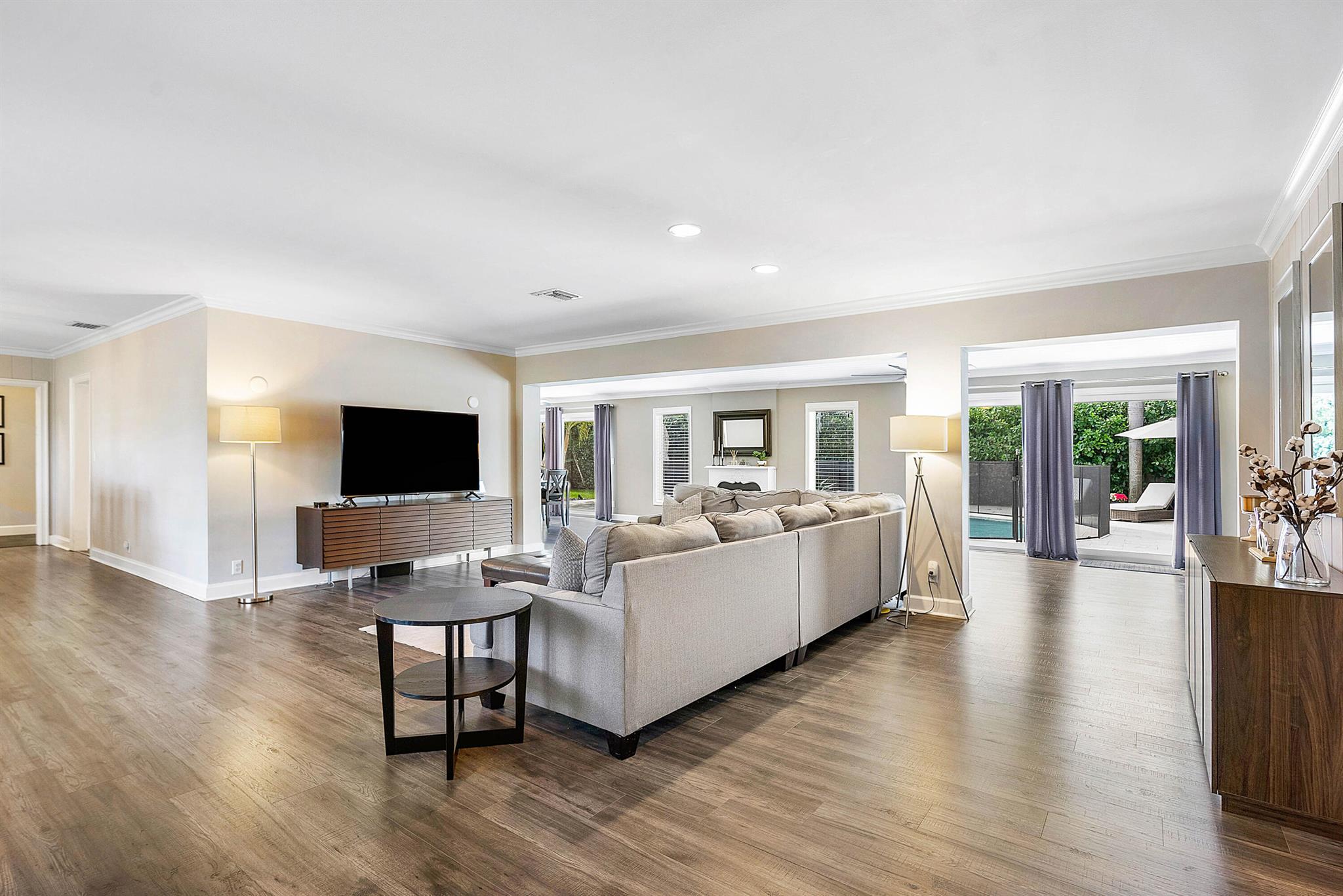702 Lake Shore Drive