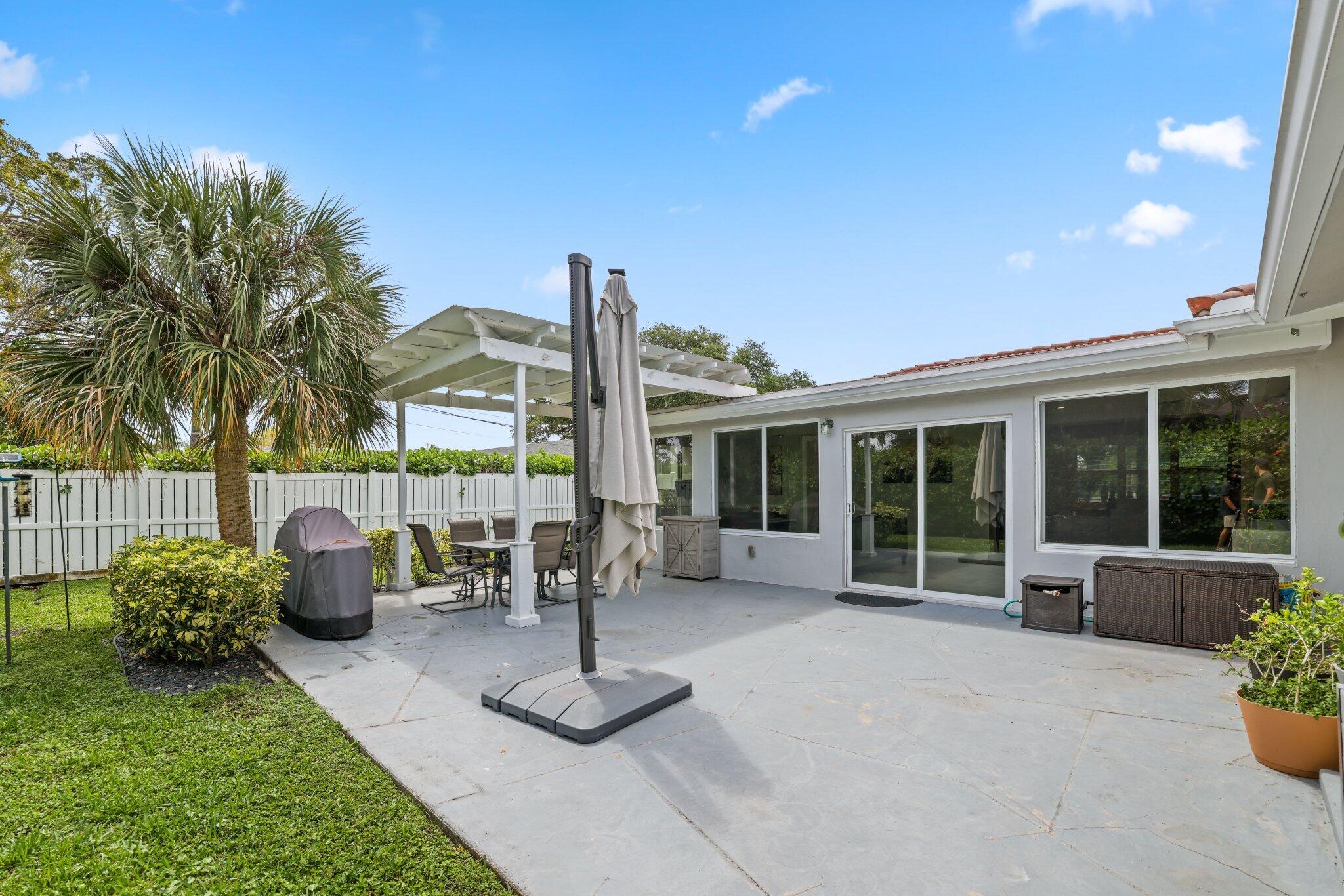 866 SW 12th Avenue
