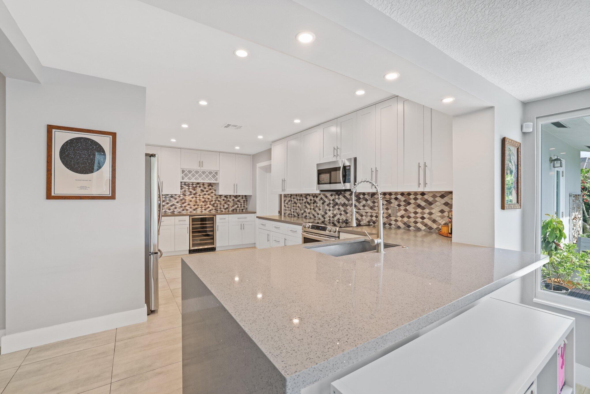 866 SW 12th Avenue