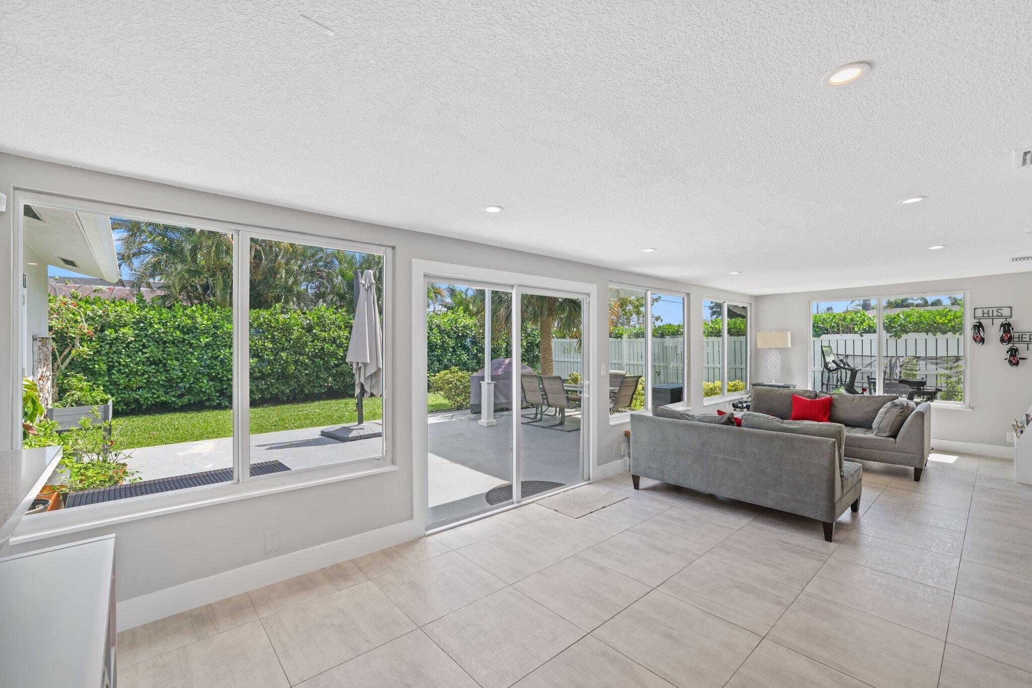 866 SW 12th Avenue