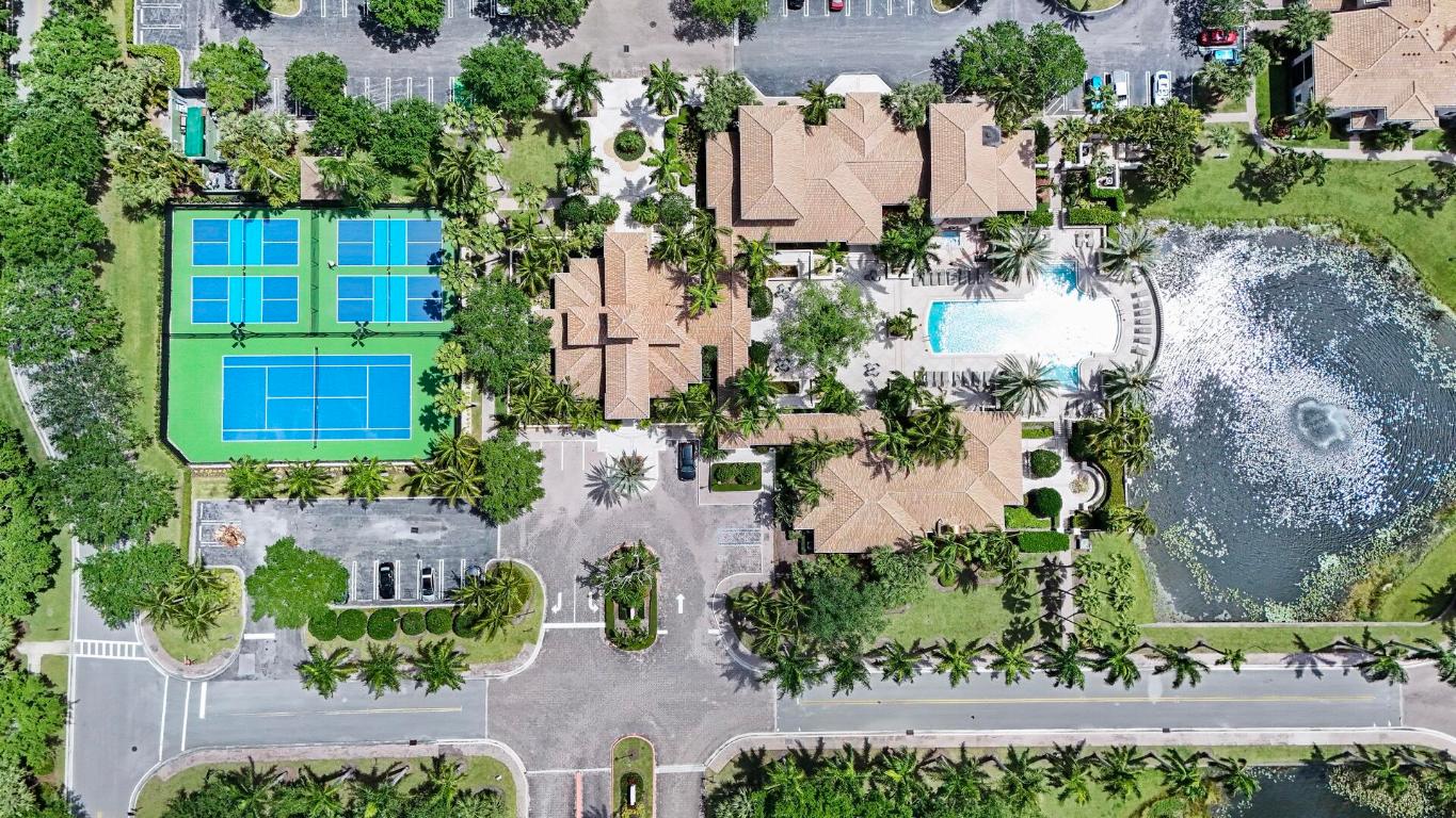 3018 Alcazar Place 104, Palm Beach Gardens Unit: 104