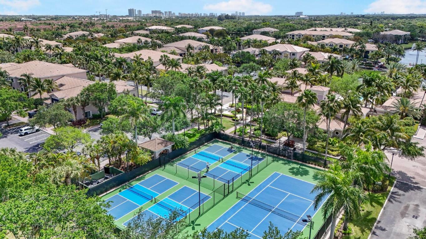 3018 Alcazar Place 104, Palm Beach Gardens Unit: 104