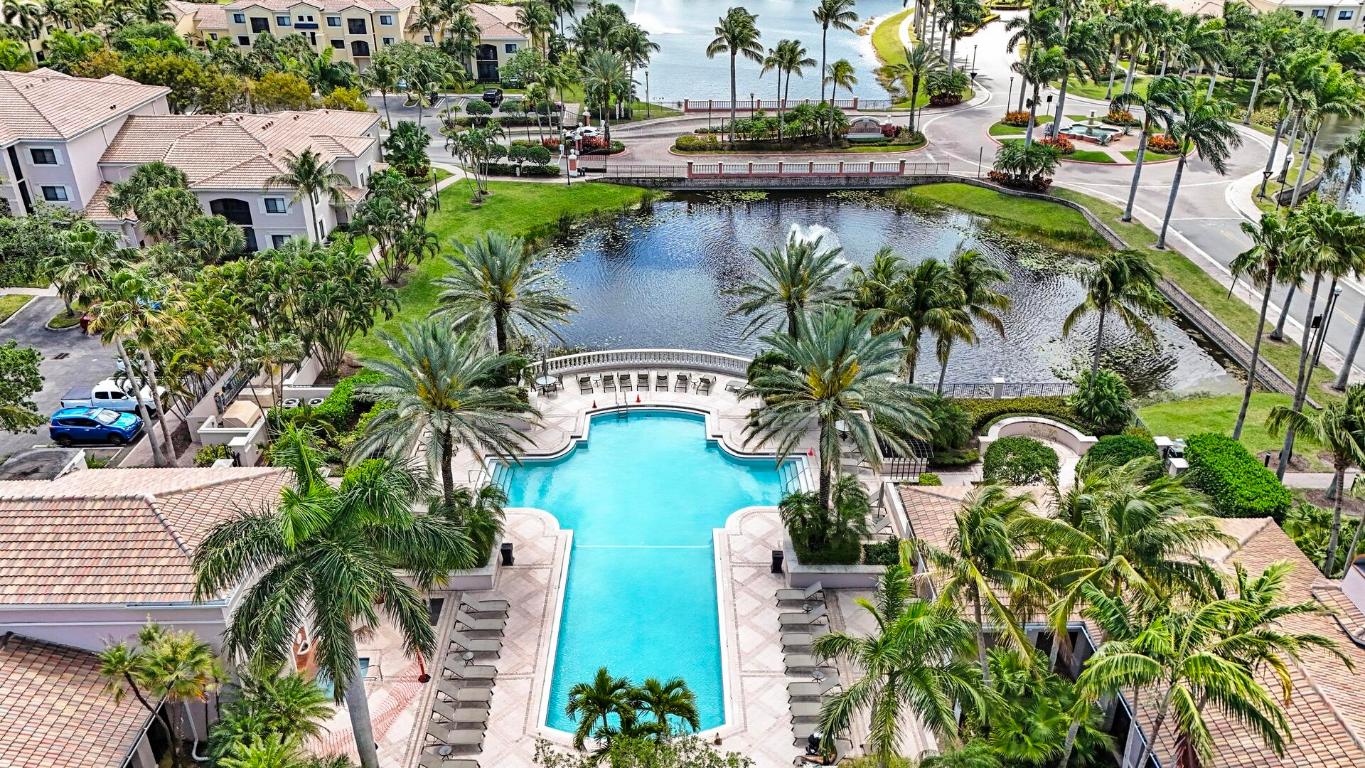 3018 Alcazar Place 104, Palm Beach Gardens Unit: 104