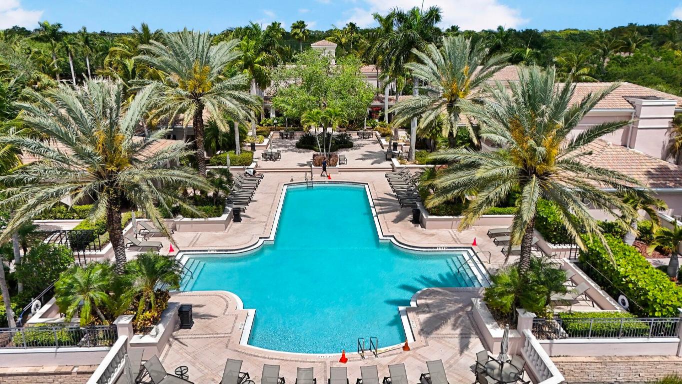 3018 Alcazar Place 104, Palm Beach Gardens Unit: 104