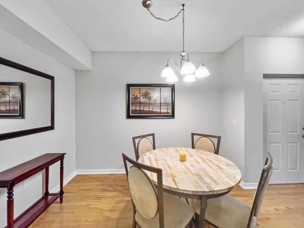 3018 Alcazar Place 104, Palm Beach Gardens Unit: 104