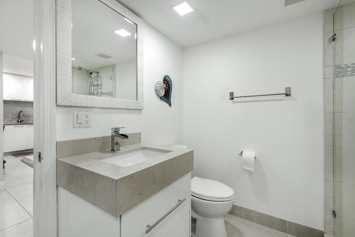 7509 Glendevon Lane 1002, Delray Beach Unit: 1002