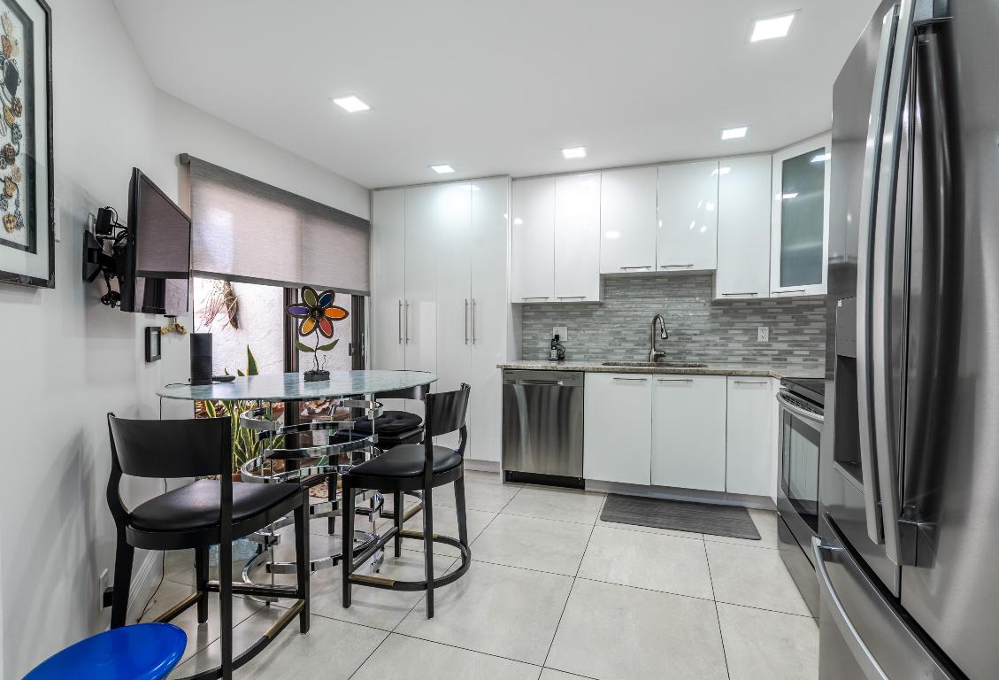 7509 Glendevon Lane 1002, Delray Beach Unit: 1002