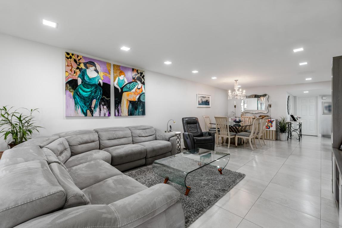 7509 Glendevon Lane 1002, Delray Beach Unit: 1002