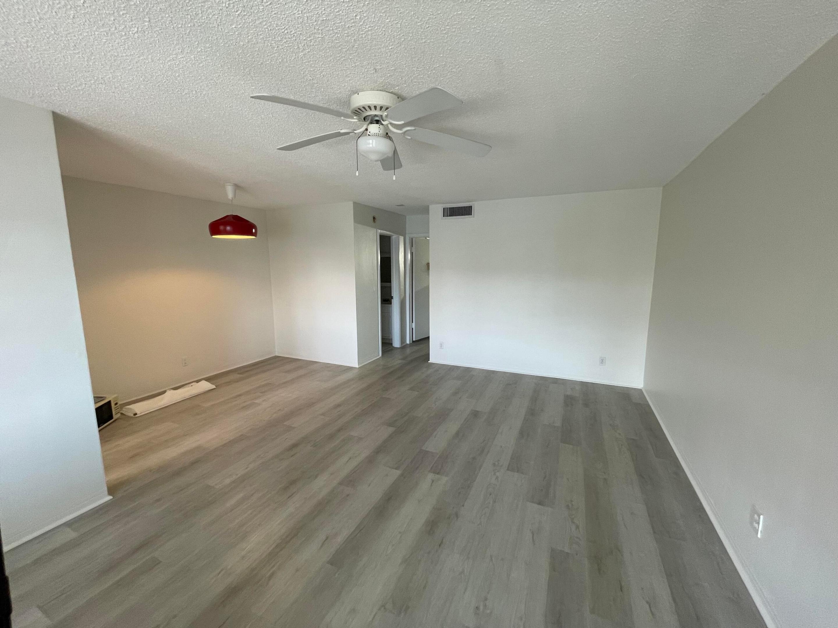 2000 Diana Drive 304