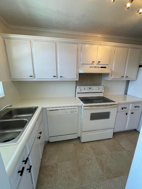 2000 Diana Drive 304