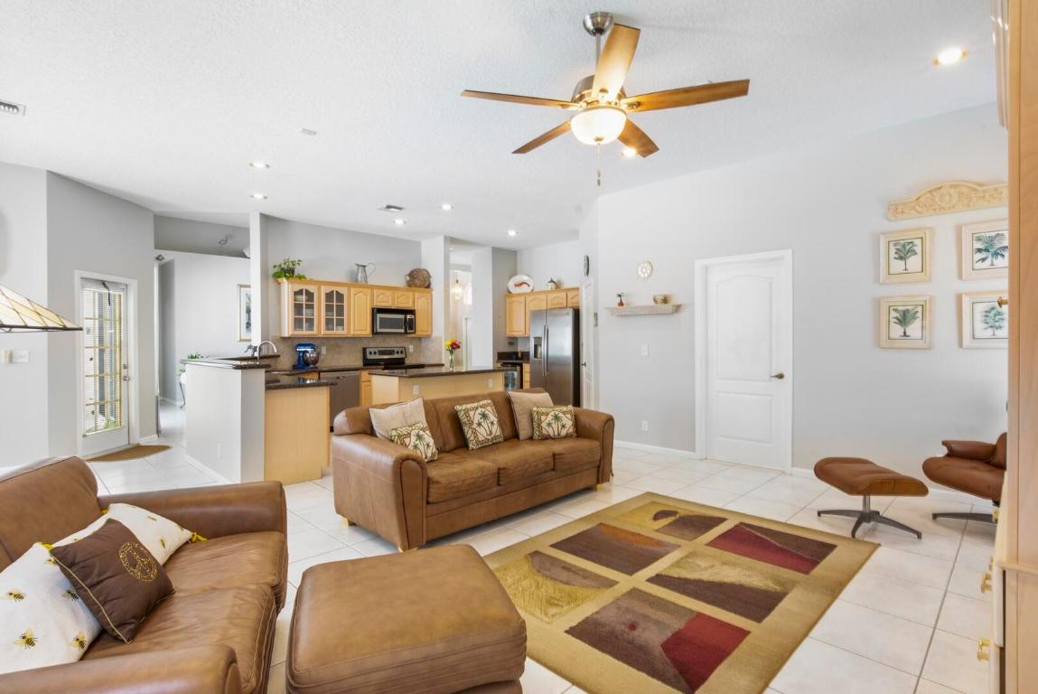 1565 NW 102nd Way, Coral Springs