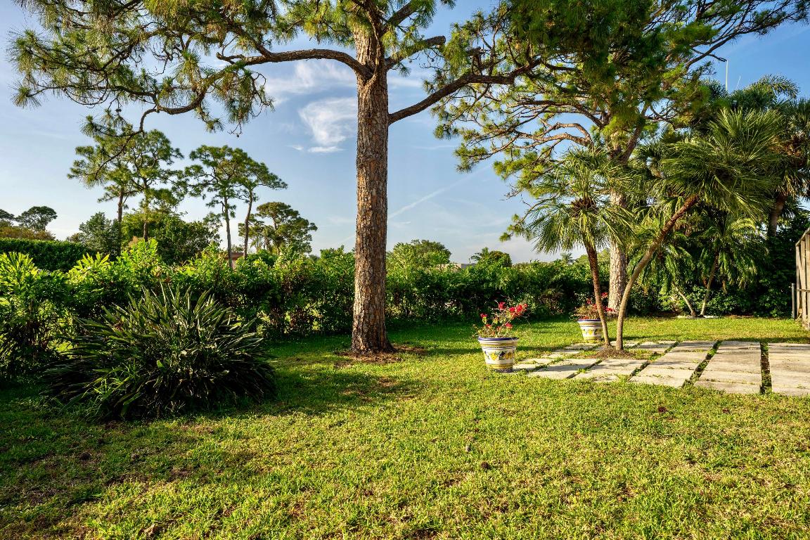 5100 Pineview Circle, Delray Beach