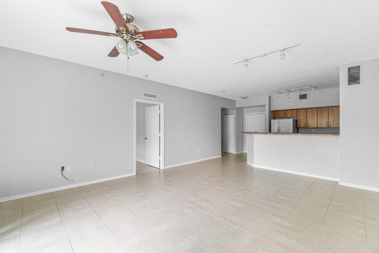 255 NE 3rd Avenue 2416