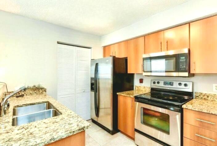 1050 Crystal Way K, Delray Beach Unit: K