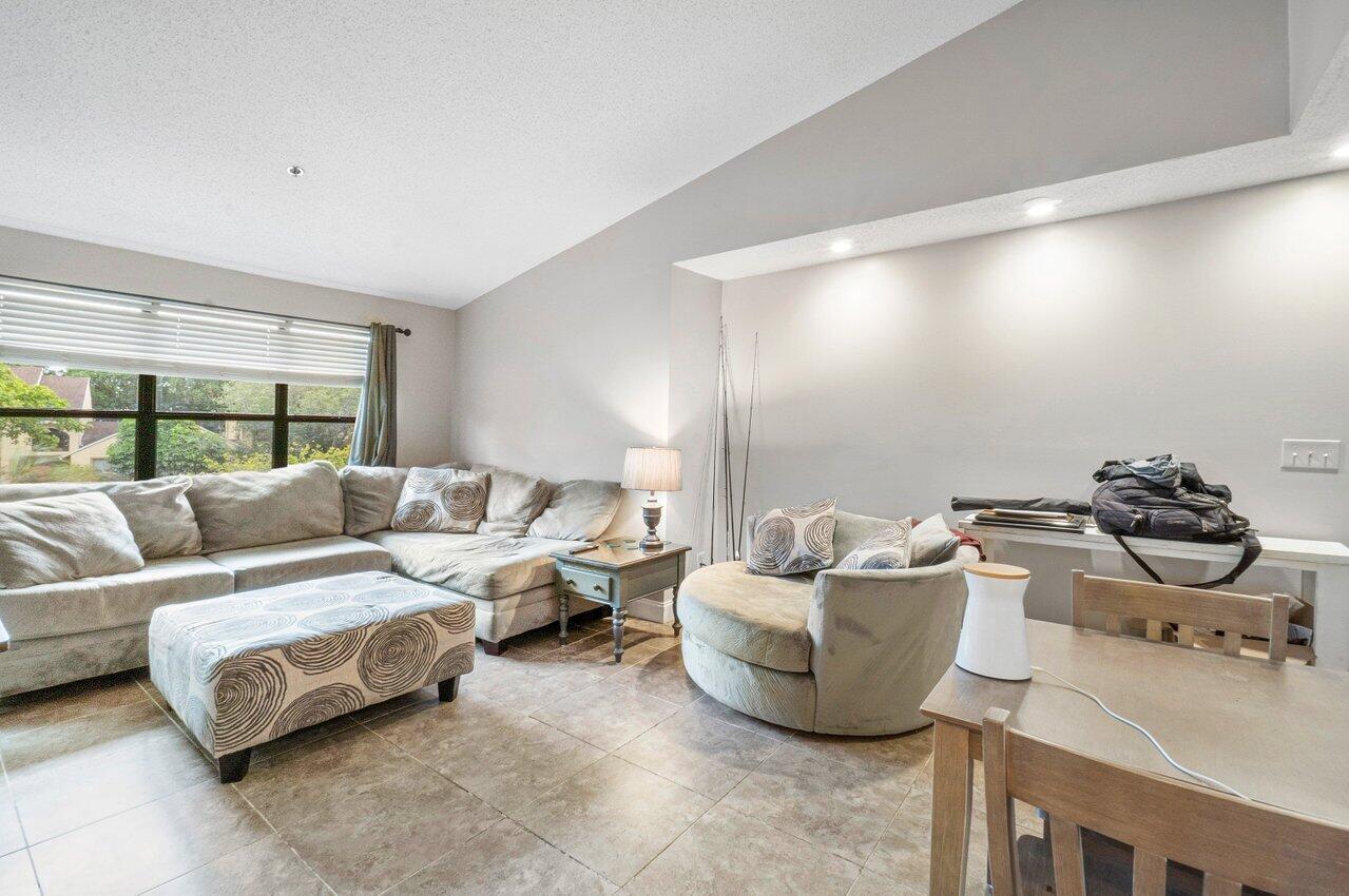 2307 N Congress Avenue 31