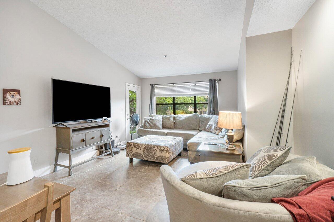 2307 N Congress Avenue 31