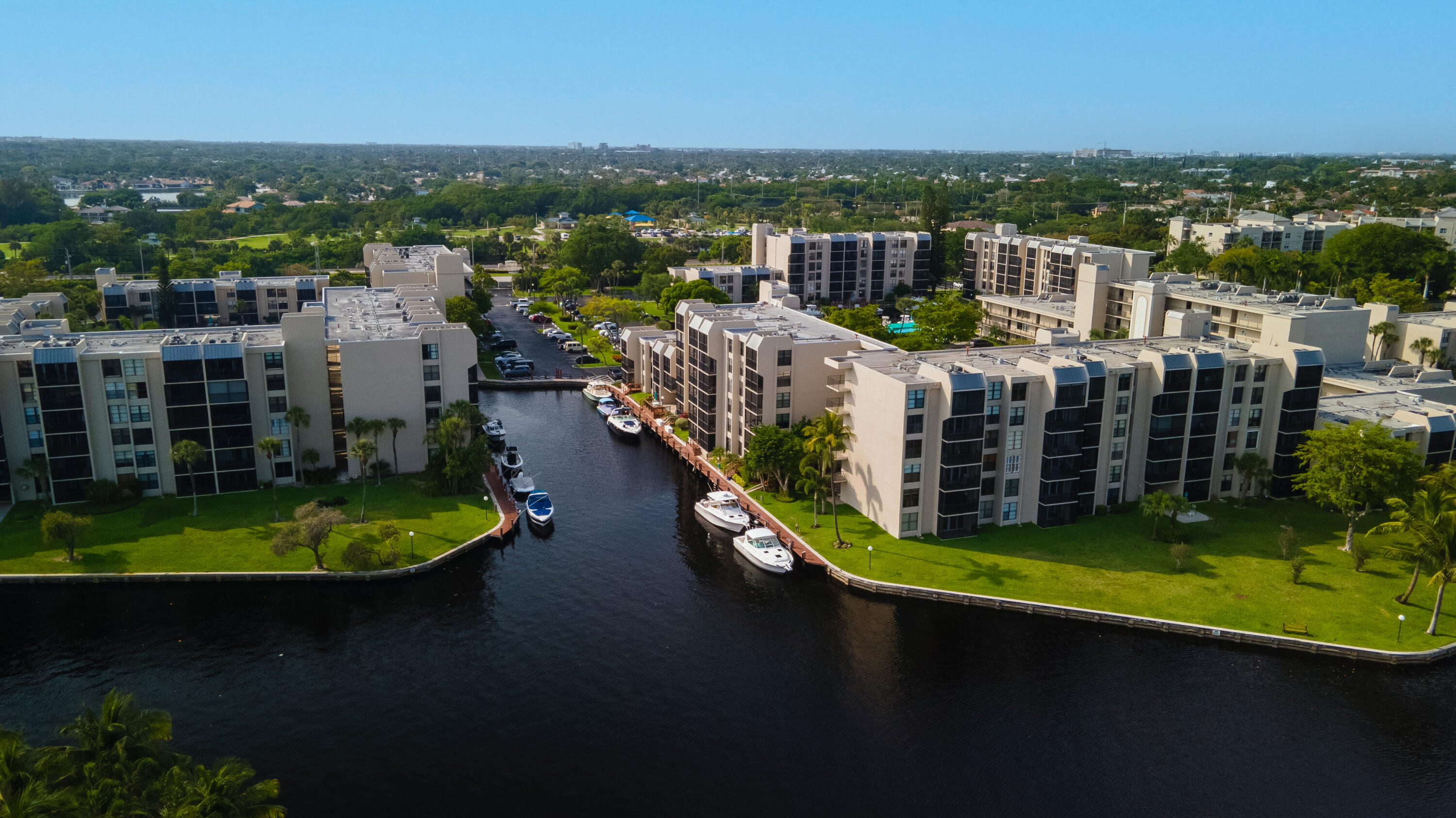 8 Royal Palm Way 203