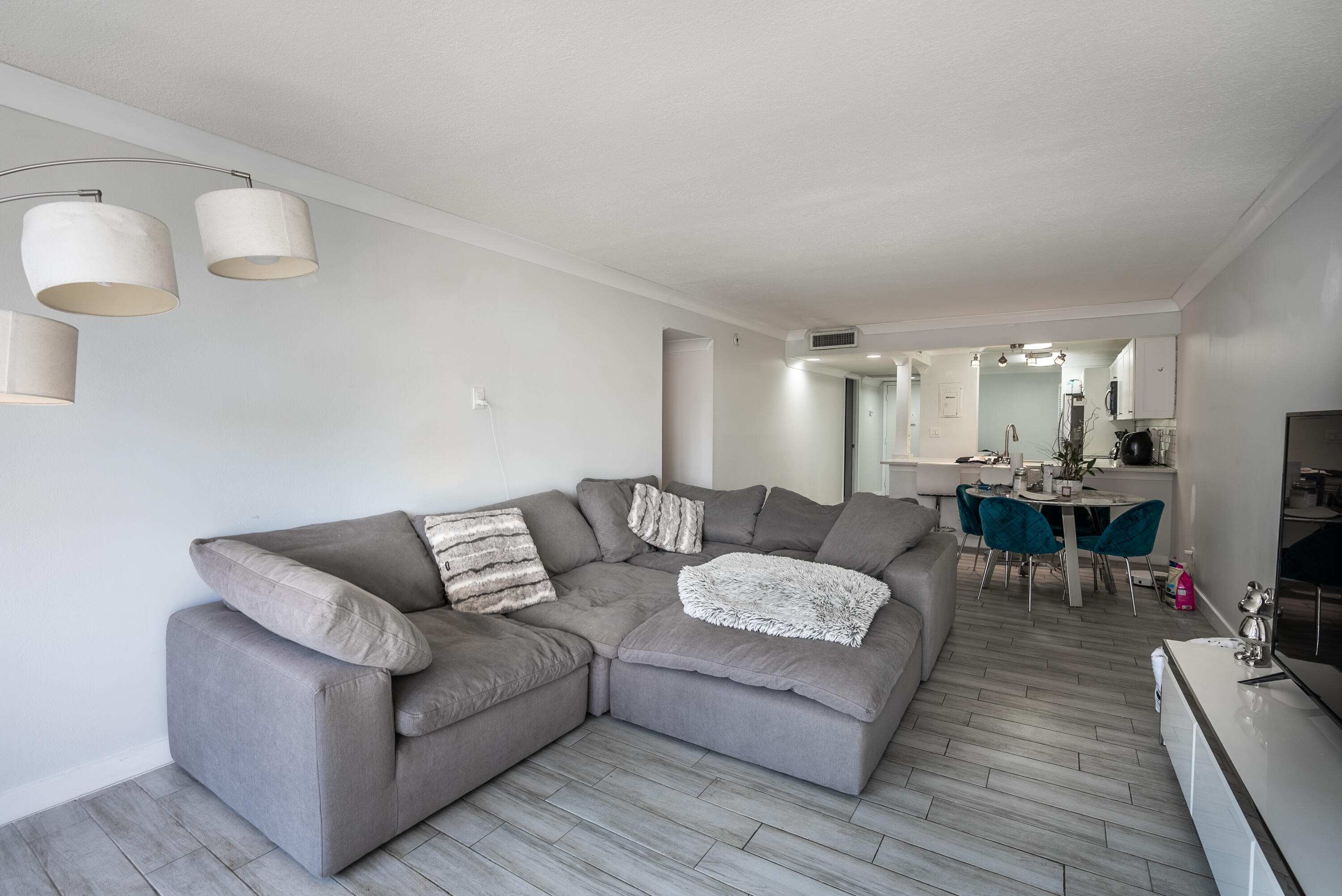 8 Royal Palm Way 203