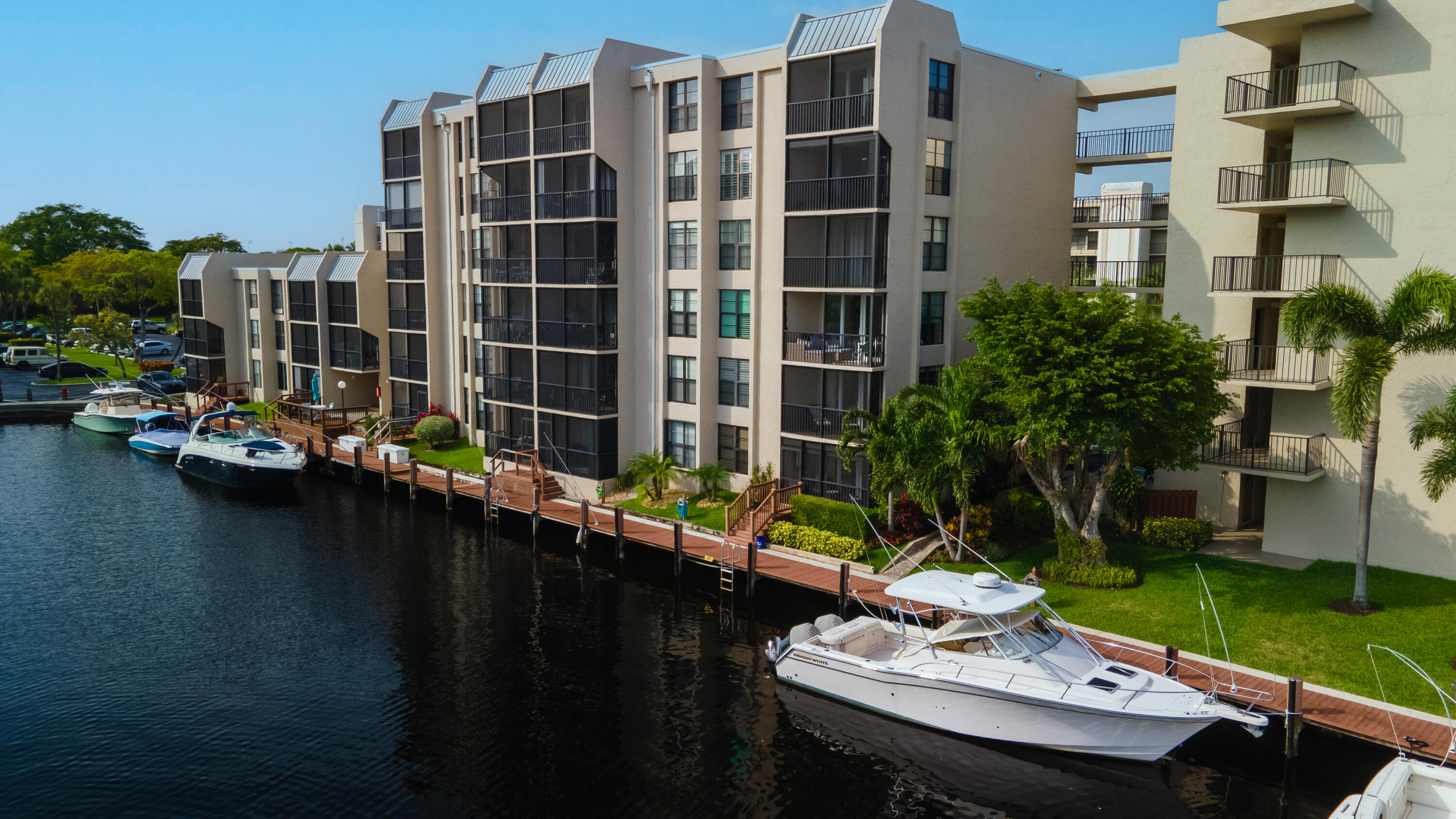 8 Royal Palm Way 203