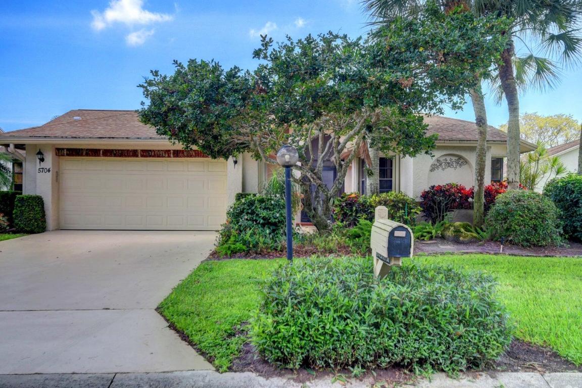 5704 Willow Creek Lane, Delray Beach