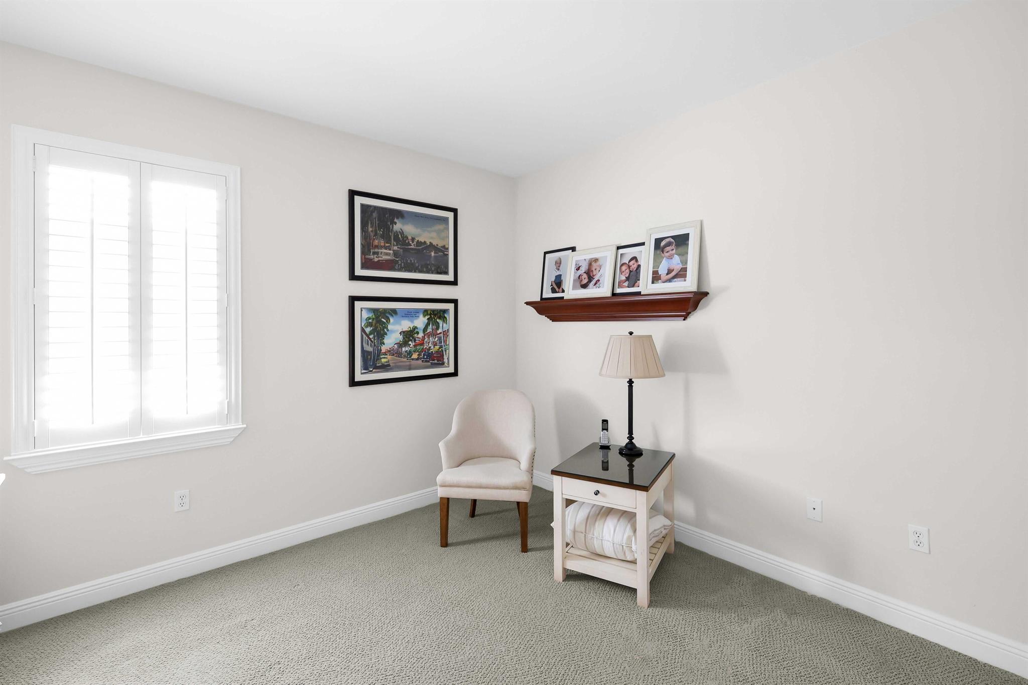 2712 NE 31st Court