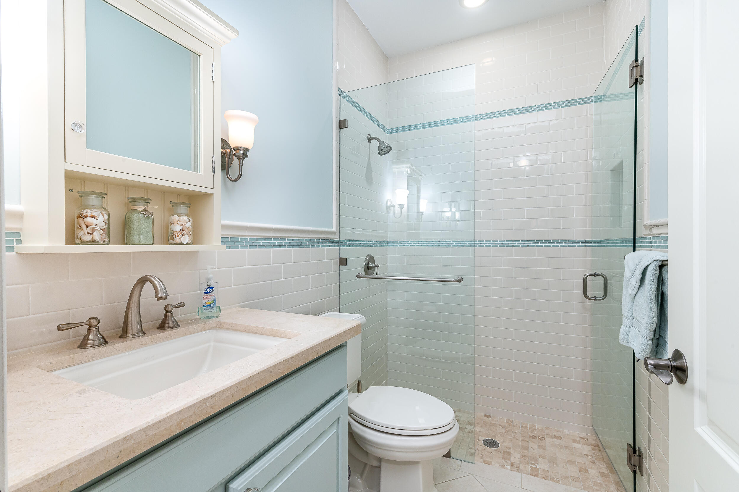 2712 NE 31st Court