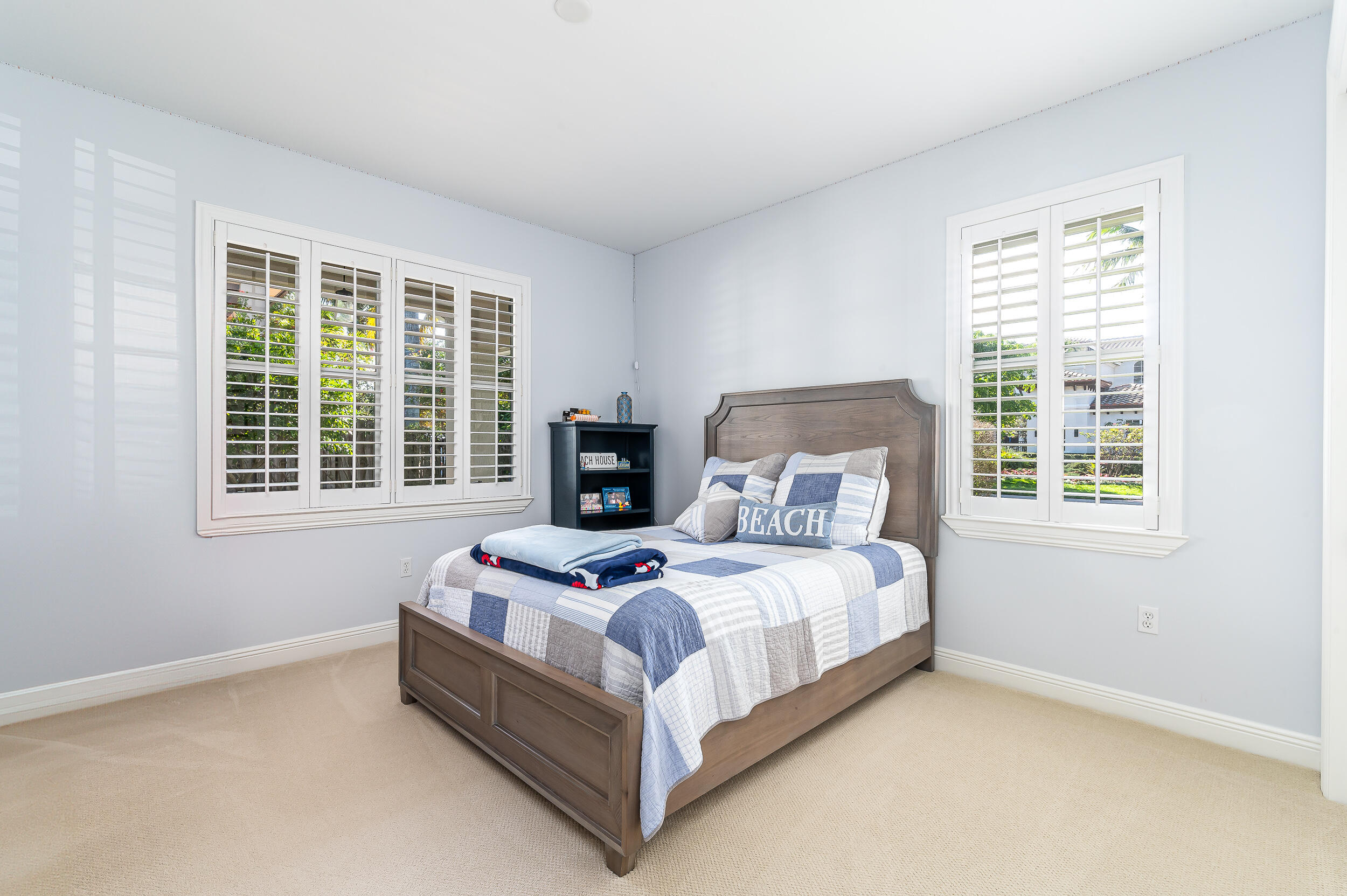 2712 NE 31st Court
