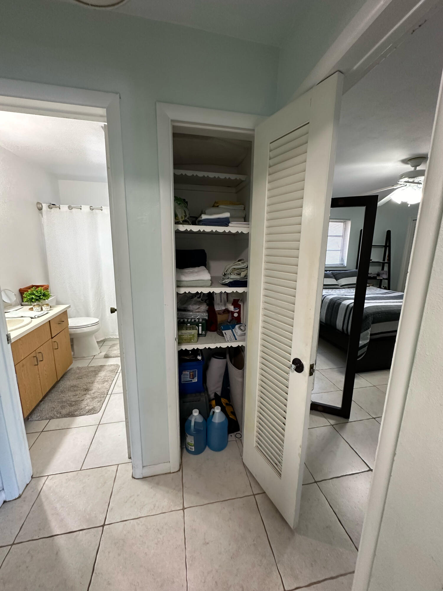 2180 NE 44th Street