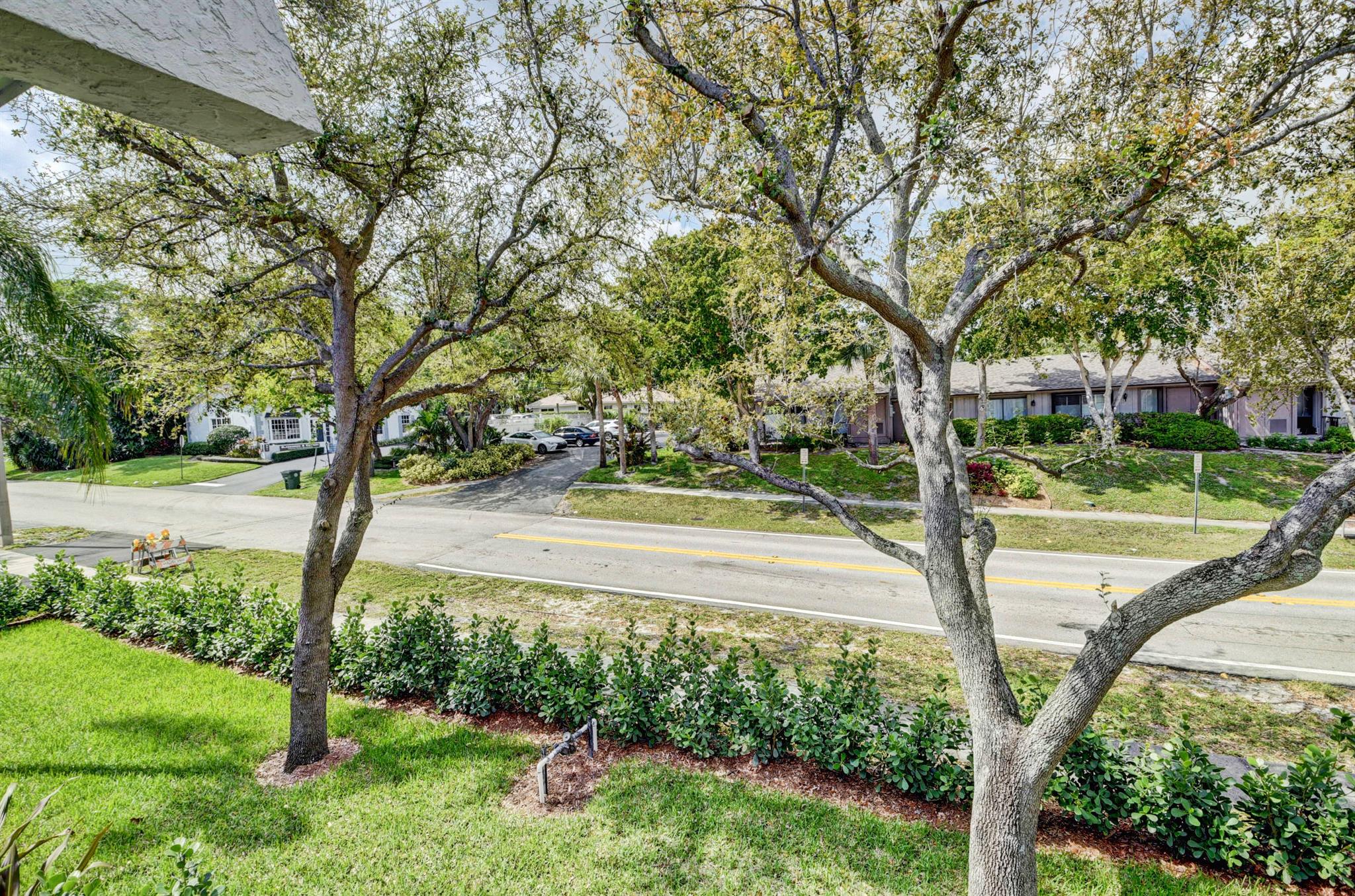 398 W Camino Real