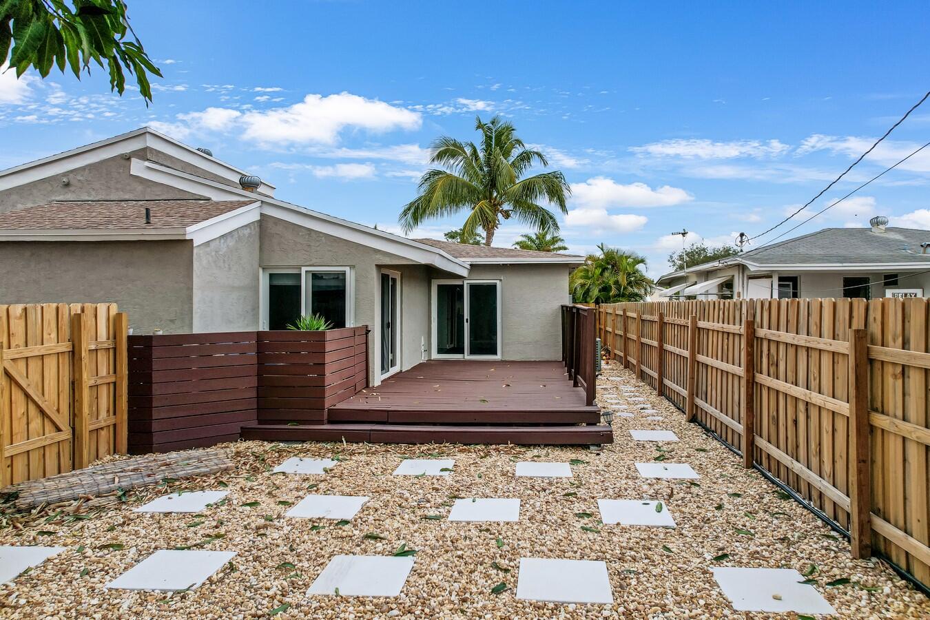 526 W Perry Street A, Lantana