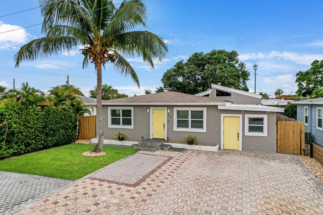 526 W Perry Street A, Lantana