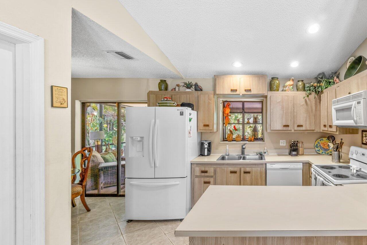 4661 Pine Grove Drive 4661