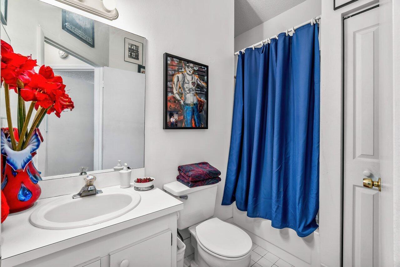 4661 Pine Grove Drive 4661