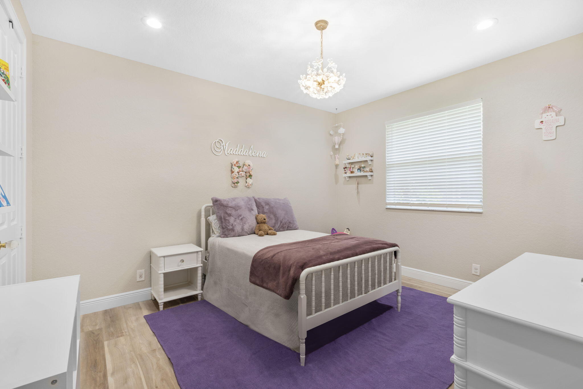 21159 Falls Ridge Way