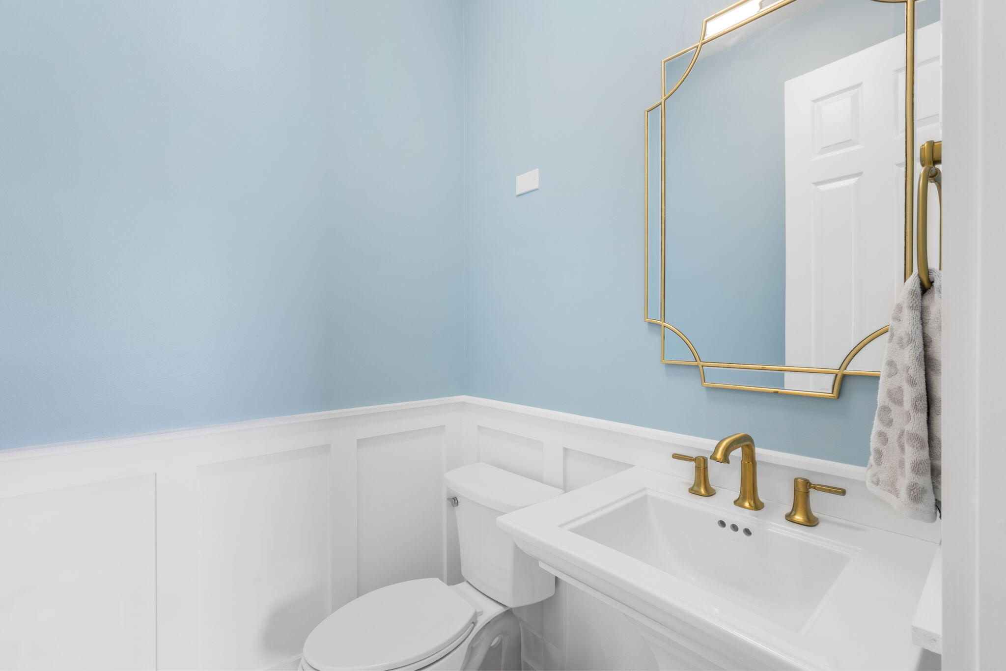 21159 Falls Ridge Way