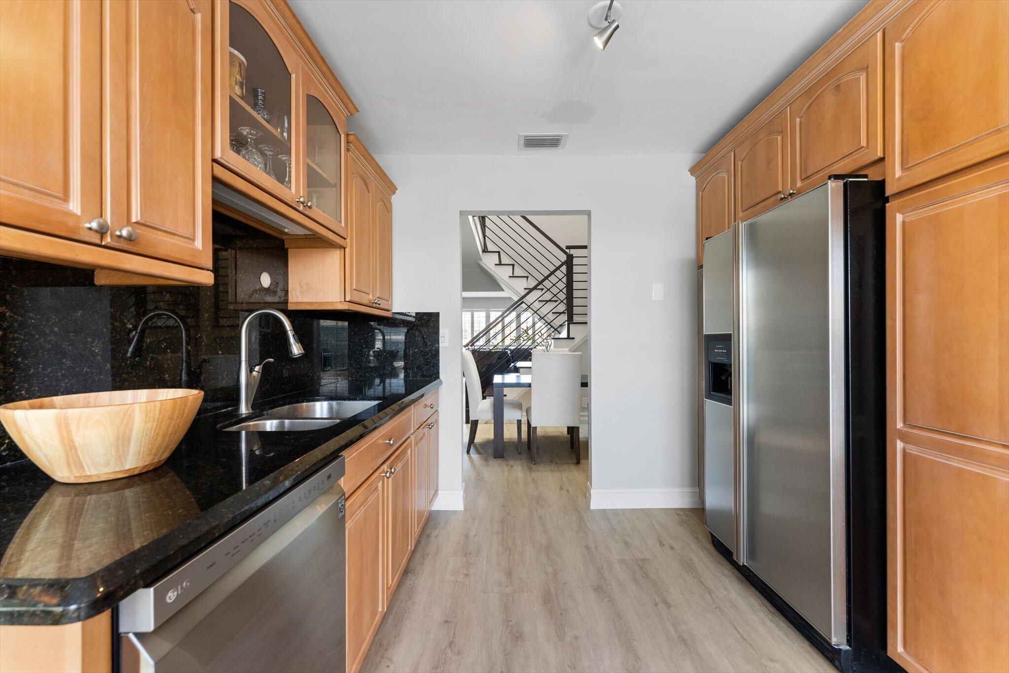 1194 Hillsboro Mile 31