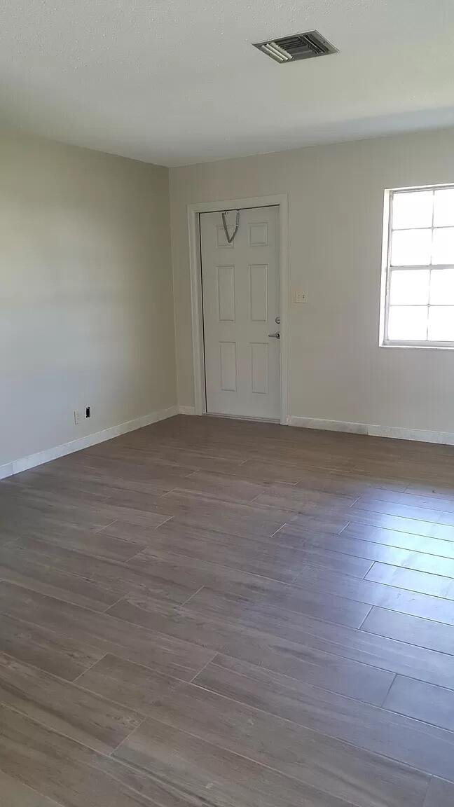 420 NE 11th Avenue 1-2