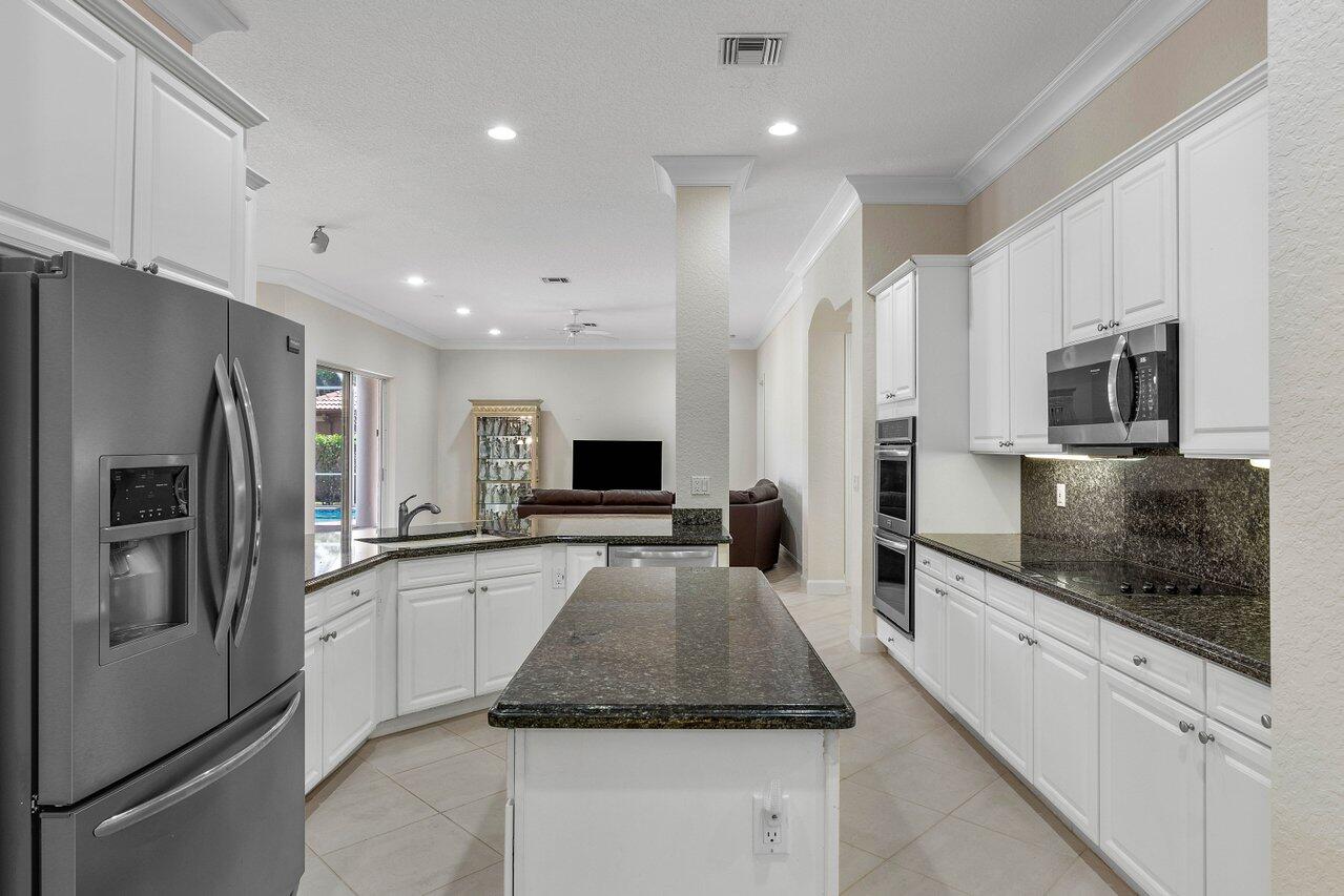 21175 Falls Ridge Way, Boca Raton