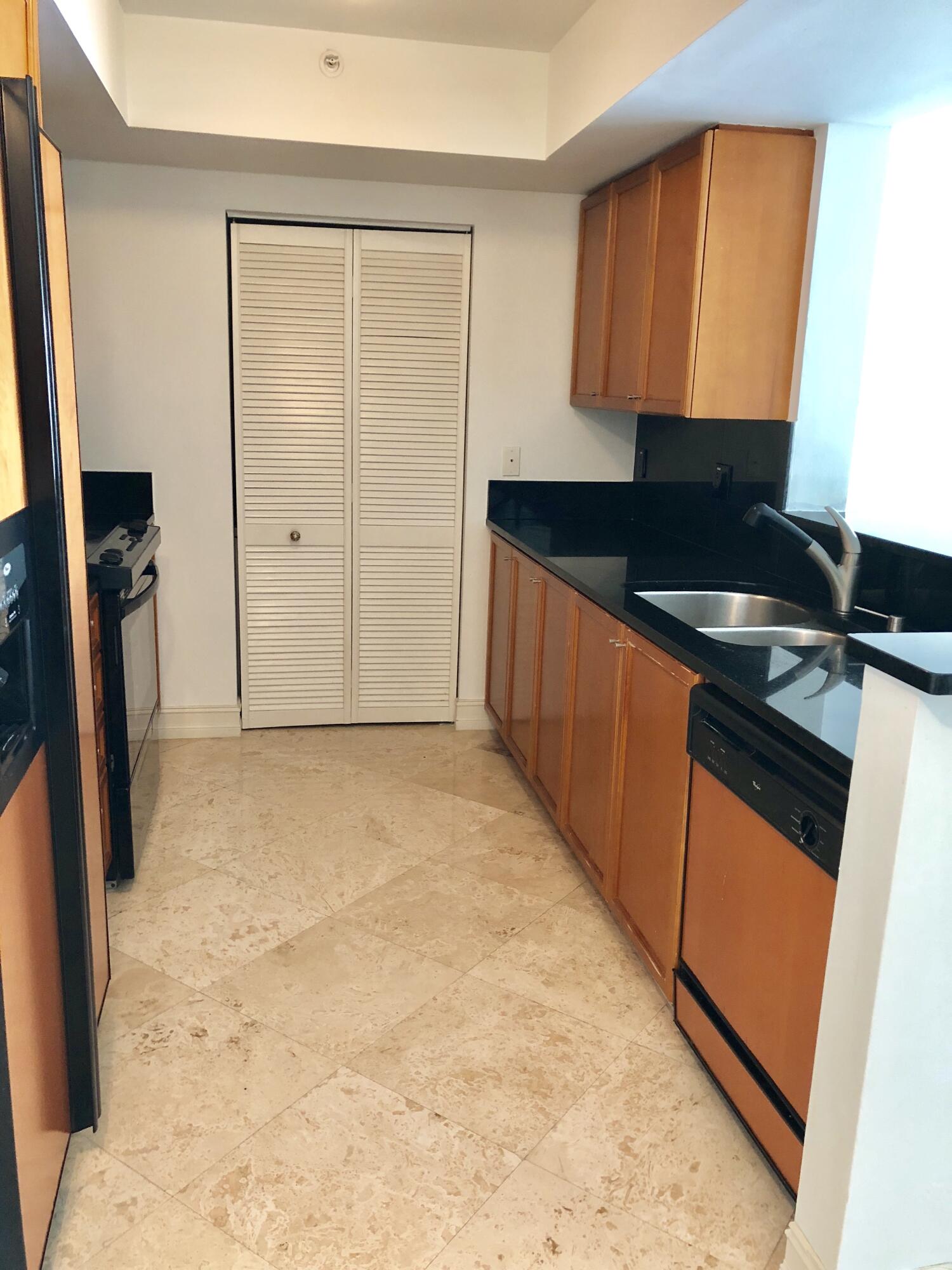 99 SE Mizner Boulevard 836