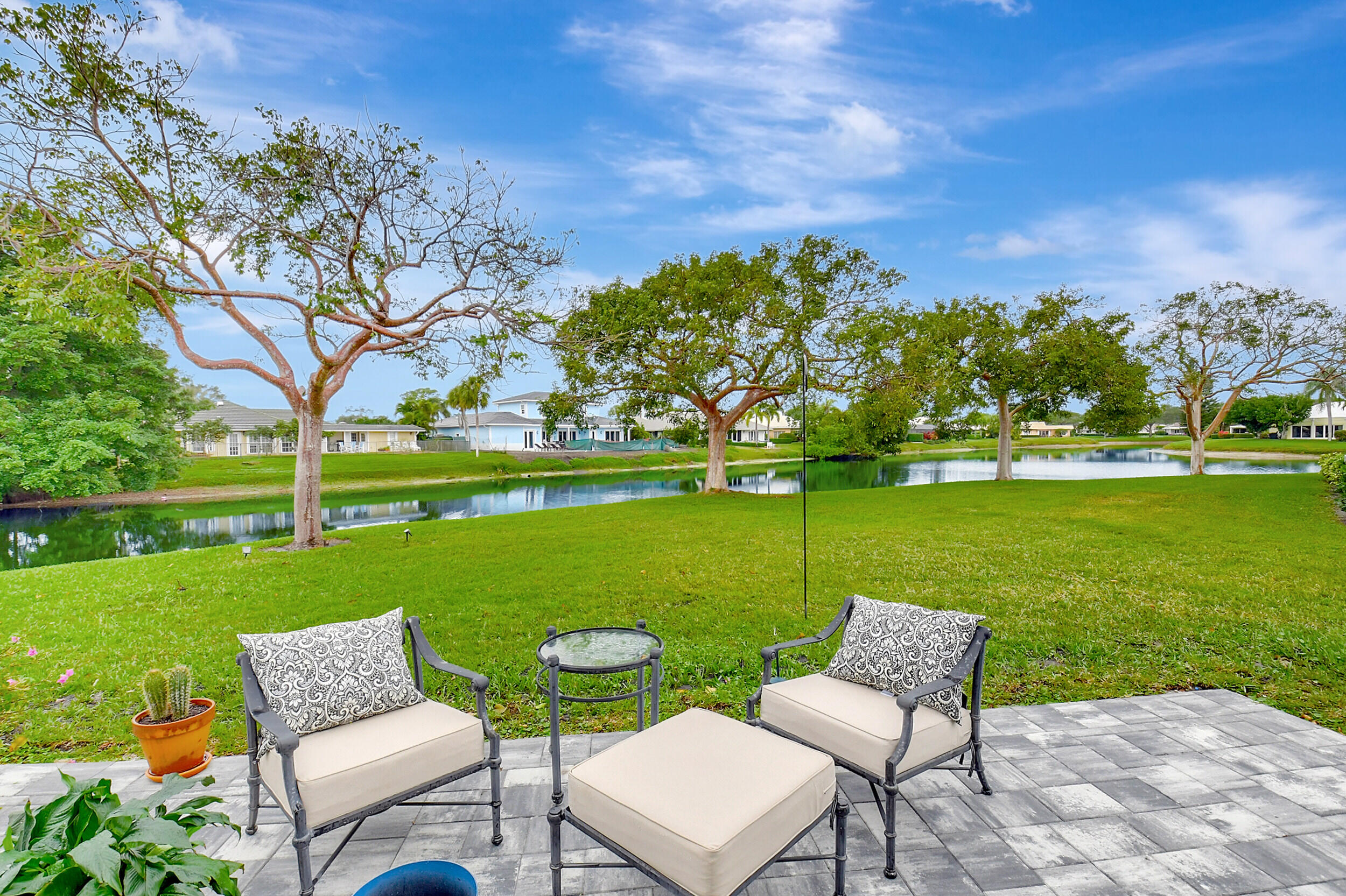10 Slash Pine Drive