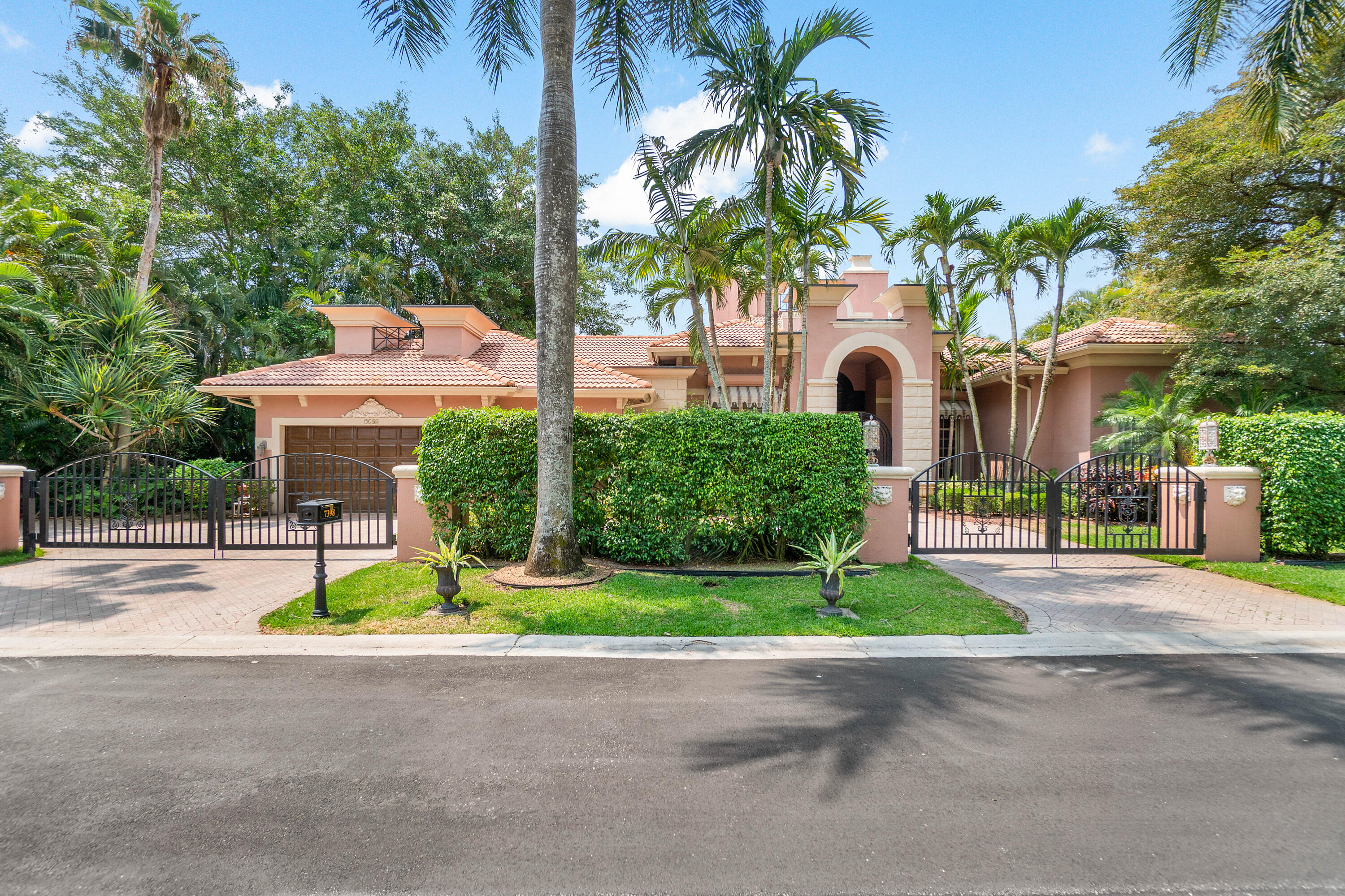 7398 Orangewood Lane, Boca Raton