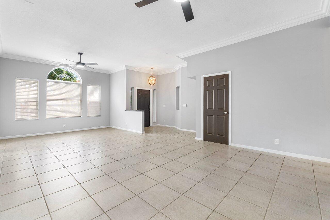 3048 El Camino Real