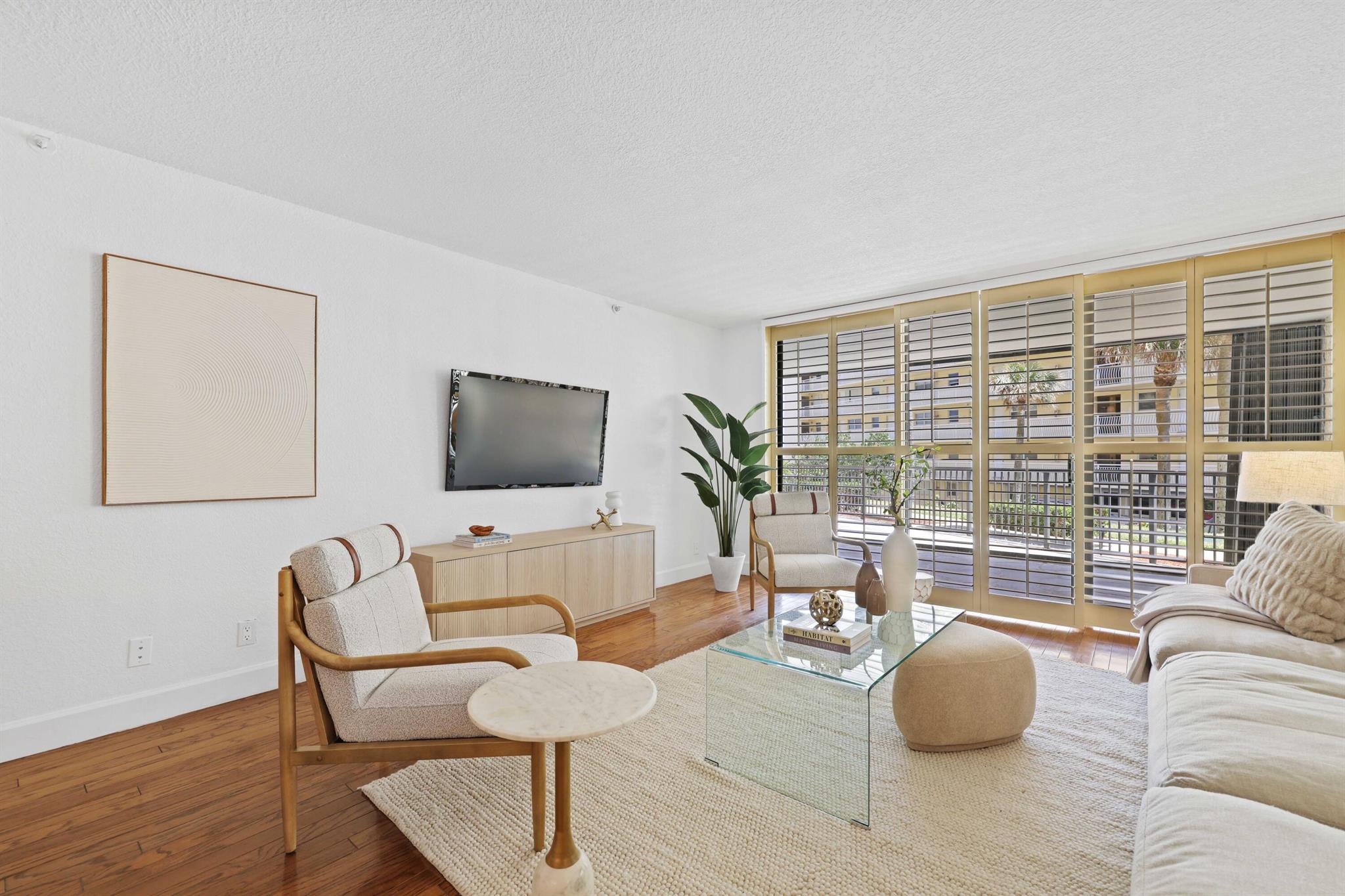 1167 Hillsboro Mile 110