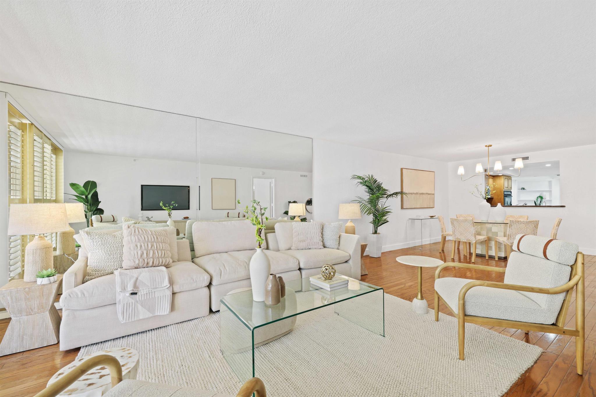 1167 Hillsboro Mile 110