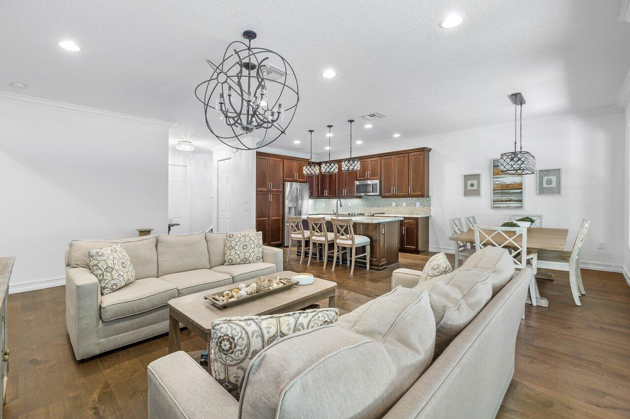 8084 Baltic Amber Road